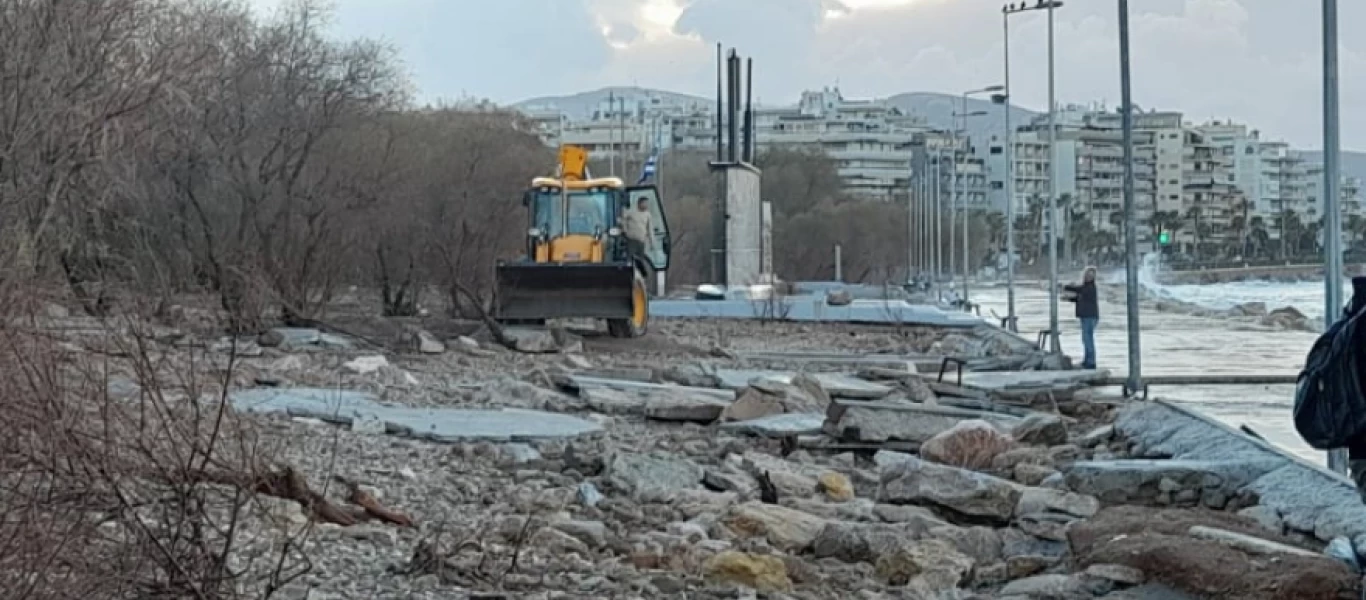 Ζημιές στο Παλαιό Φάληρο από την σφοδρή κακοκαιρία του Σαββάτου